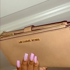 Michael Kors hand wallet